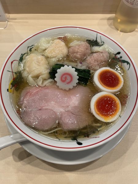 「全部入り白だしワンタン麺」@つけめん金龍の写真