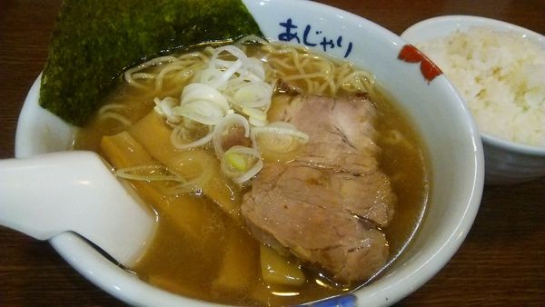 「醤油ラーメン 750円+ライス 120円」@麺や 阿闍梨 市川店の写真