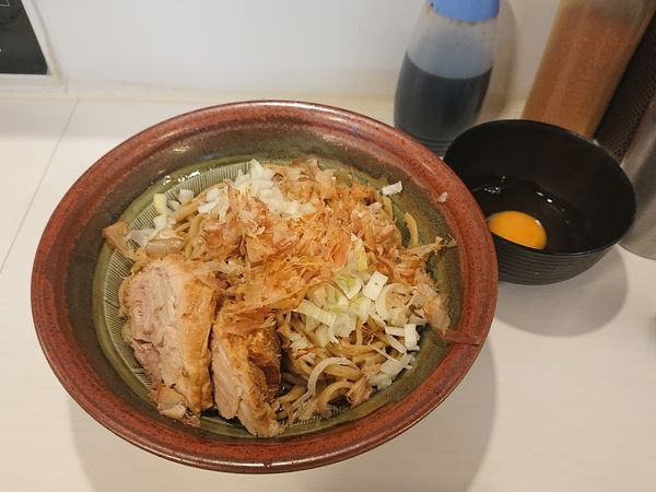 「スキヤキ 生卵付き」@ハイパーファットンの写真