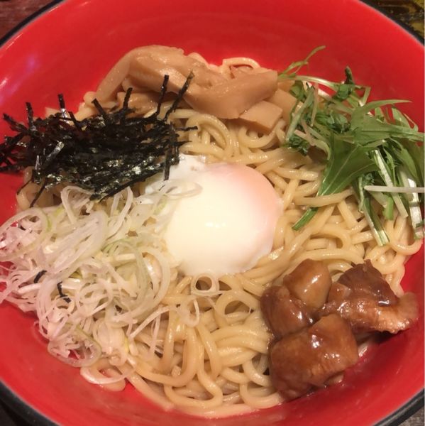 「温玉油そば」@油そば総本店 新宿東口アルタ裏店の写真