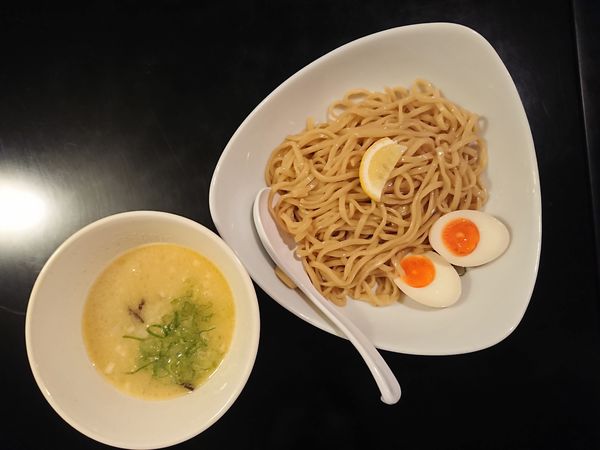 「味玉入りつけそば（塩）」@濃厚鶏そば 麺屋たけいち渋谷邸の写真