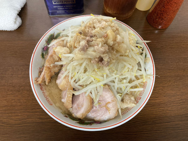 「小ぶた＋全マシ」@ラーメン二郎 横浜関内店の写真