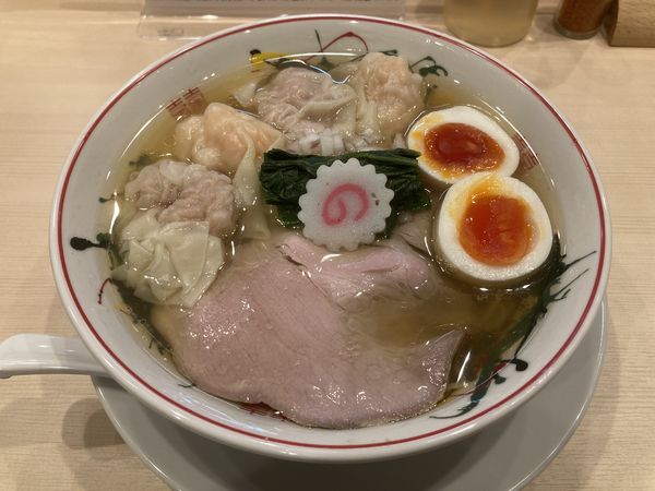 「全部入り白だしワンタン麺」@つけめん金龍の写真