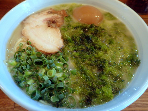 「あおさ玉子入り・チャーシューしろ」@らーめん まる玉 大島店の写真