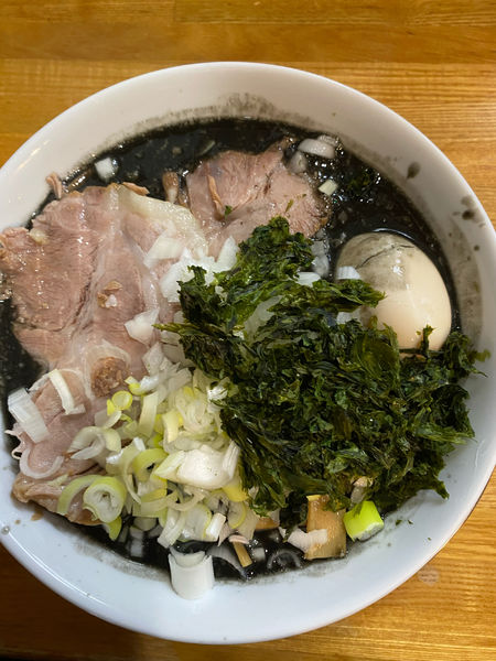 「限定:特製中華そば 竹炭味噌」@中華そば136の写真