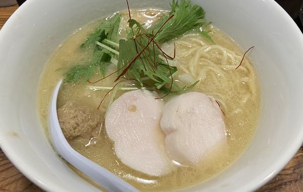 「濃厚鶏白湯そば」@鶏そば みた葉の写真