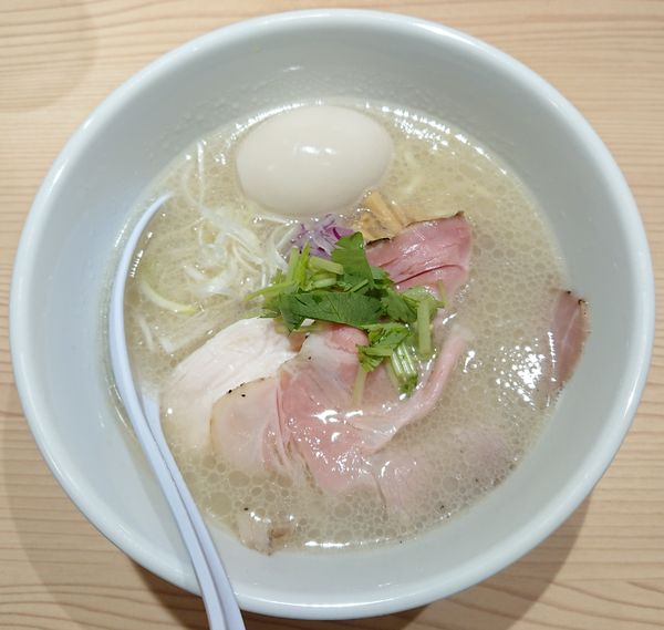 「味玉 中華そば 塩 ＜貝 × 豚＞」@貝出汁中華そば くらむの写真