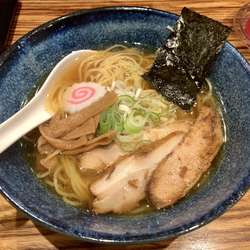 醤油鶏ガラらーめん740円