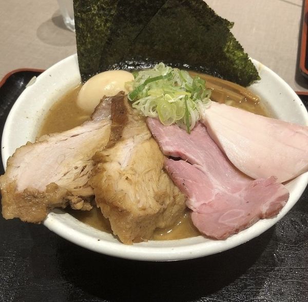 「味玉特製濃厚ラーメン990円」@やまのうち製麺の写真