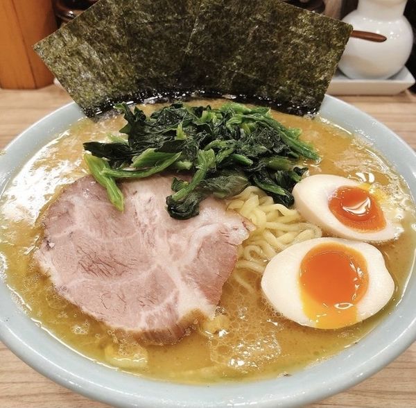 「大ラーメン980円味玉110円」@ラーメン 清水家の写真