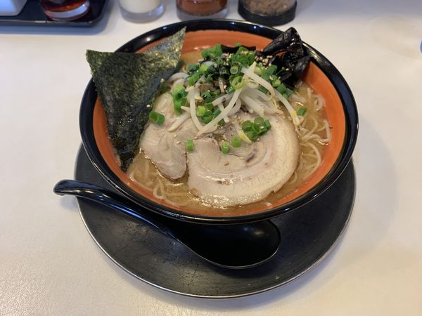 「うまかもん塩+ぎょうざ」@らーめん 大門の写真