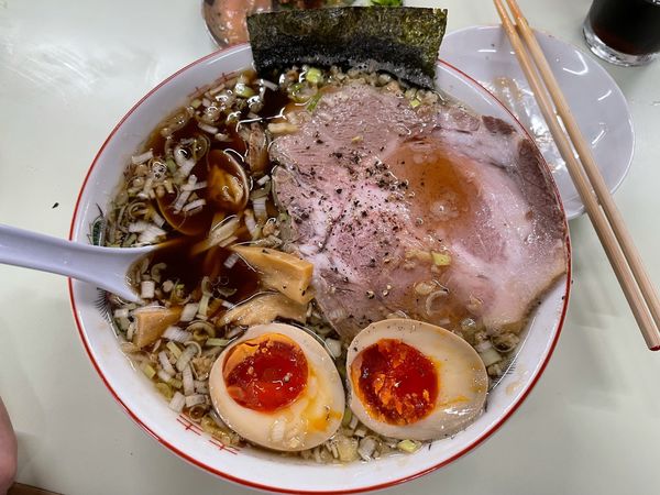 「味玉付き中華そば」@スタンドそのだ 裏天王寺店の写真