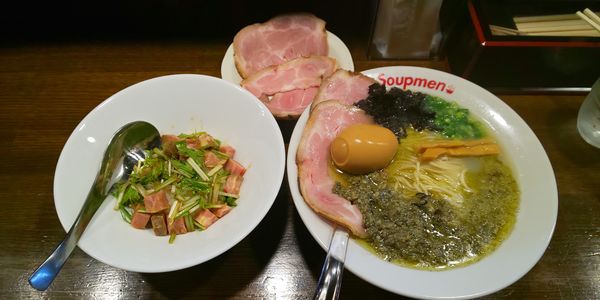 「牡蠣塩ラーメン＋肉盛り＋味玉＋チャーシュー丼」@Soupmenの写真