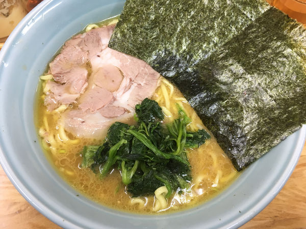 「ラーメン中盛700円」@横浜家系らーめん 秀吉家の写真