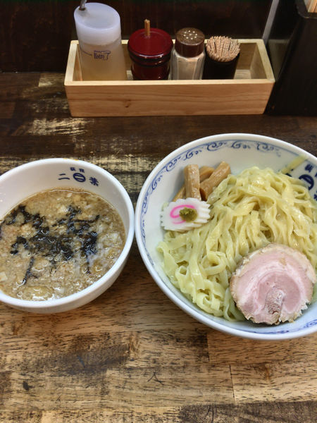 「背脂煮干しつけ麺」@二葉 上荻店の写真