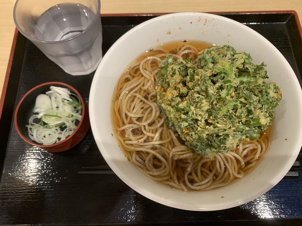 「春菊天そば 460円」@いろり庵きらく 東京京葉店の写真