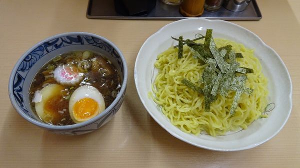 「煮玉子ざる（850円）＋大盛り（100円）」@いつみ屋の写真