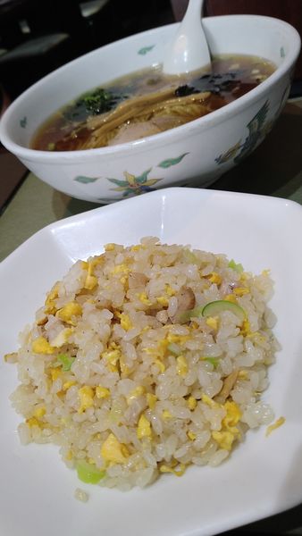 「半チャンラーメン」@品香園の写真