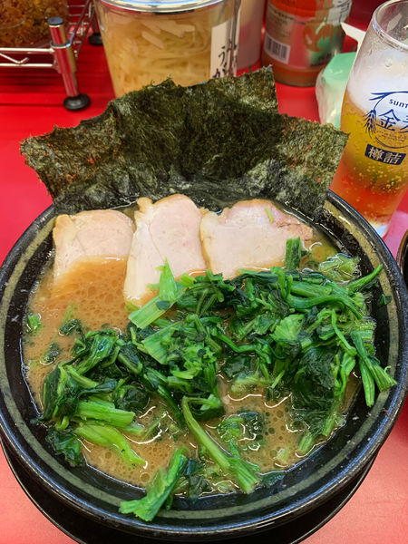 「チャーシュー麺3枚　青菜　麺硬め」@柏 王道家の写真