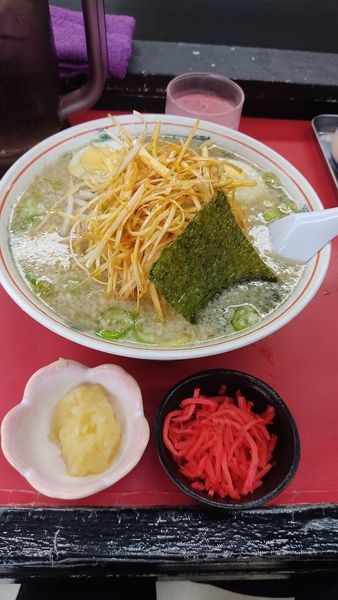 「ネギラーメン　大盛　紅生姜　ニンニク別皿」@MURAYAMAホープ軒 本店の写真