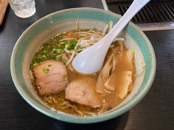 「らーめんと半チャーハン850円」@焼肉の安庵里の写真