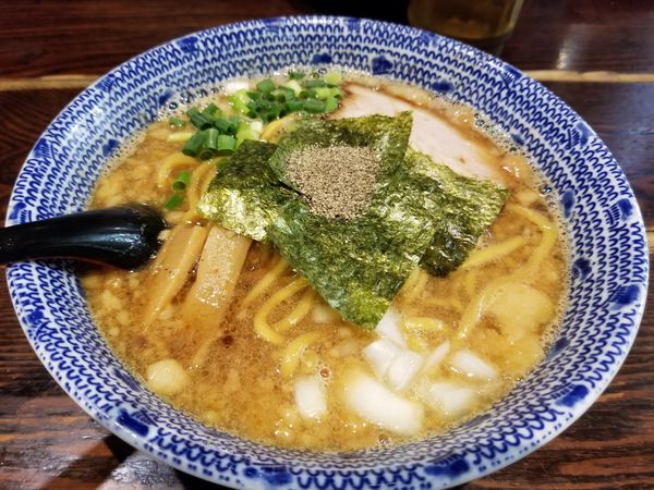 「豚骨醤油ラーメン」@北のらーめん 美空の写真