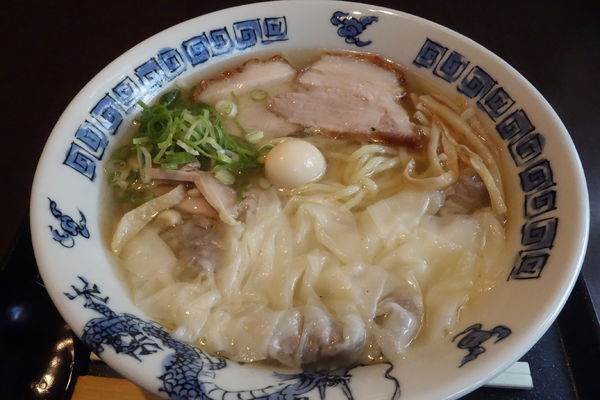 「神の塩ワンタン」@心温食堂（神）の写真