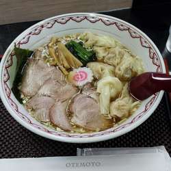 ワンタンチャーシュー麺(大盛り)1,150円