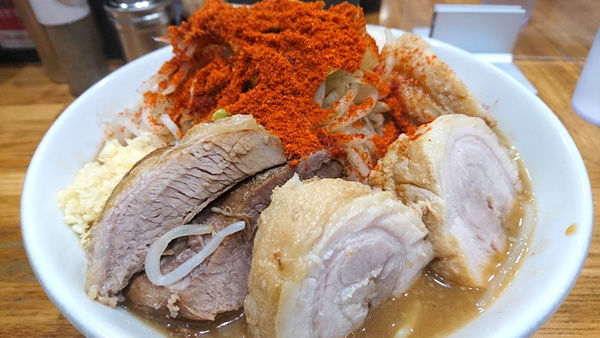 「【夜】ラーメン並+特製」@デカ盛り戦隊 豚レンジャーの写真