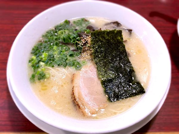 「まるきんラーメン￥720」@博多まるきんラーメン 春日店の写真