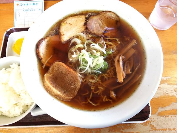 「中華そば+半ライス 680+100円」@中華そば 我が家の写真