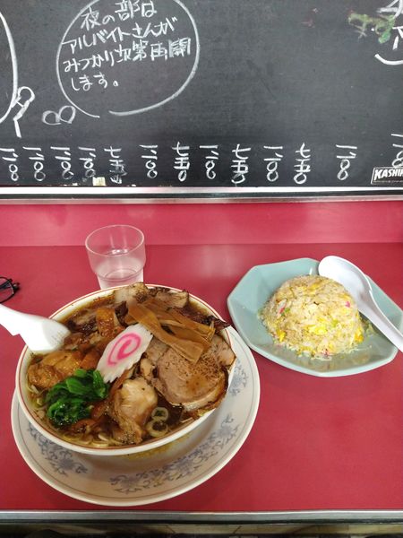 「生姜醤油チャーシュー麺（鶏チャ・豚チャ）1100円」@かし亀の写真