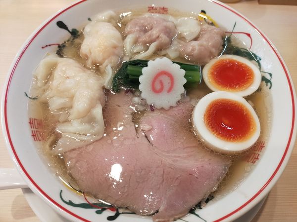 「全部入り白だしワンタン麺」@つけめん金龍の写真
