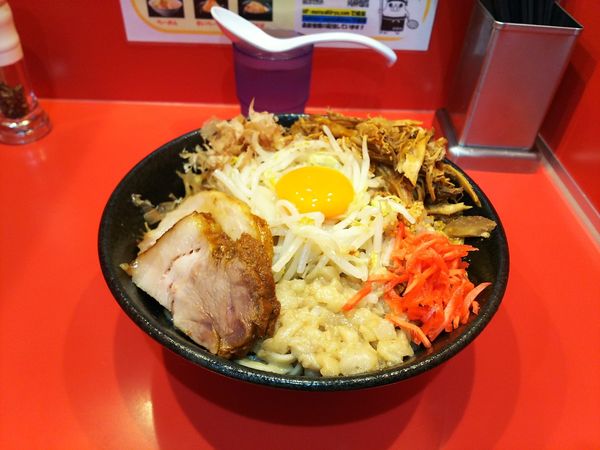 「辛いまぜそば 辛3 鳥ほぐし 紅しょうが」@麺屋 桐龍の写真