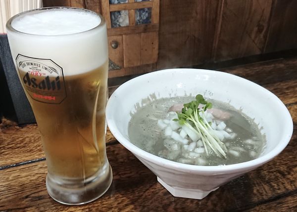 「濃厚煮干しそば＋生ビール」@麺や 空と大地の写真