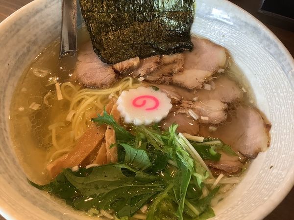 「塩らぁ麺770円＋チャーシュー330円」@生竜の写真