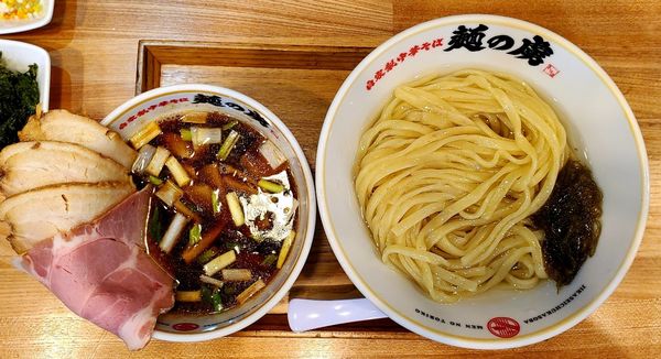 「昆布水つけ麺(大盛)」@自家製中華そば 麺の虜の写真