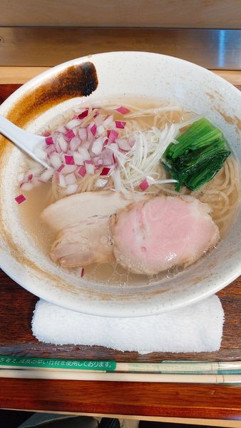 「塩らぁ麺」@貝出汁らぁ麺 みぎわの写真