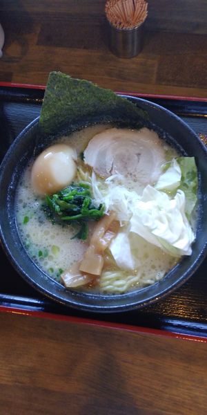 「塩とんこつ味玉ラーメン」@ラーメン 白  本店の写真