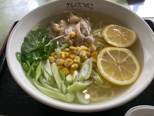 「鶏塩ラーメン」@中華たつのこの写真