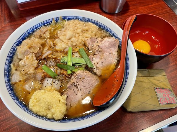 「特製スタミナ中華＋生卵」@中華そば たた味の写真