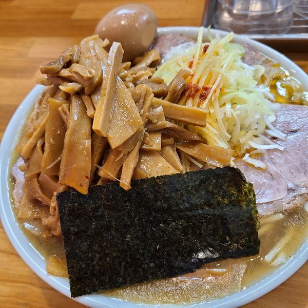 「塩チャーシューメンマ中盛　味玉」@自家製中華そば としおかの写真