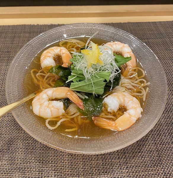 「限定(終了)・海老香る冷たい醤油そば ¥1000」@自家製麺ほんまの写真