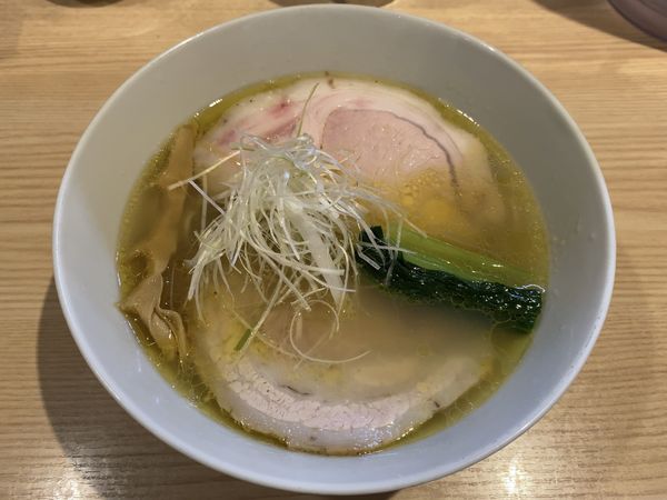 「塩らぁ麺」@中村麺三郎商店の写真