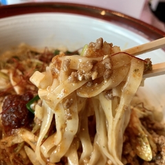 麻婆麺研究所の画像