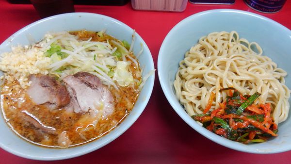 「つけ麺、ピリ辛にらだれ」@ラーメン二郎 中山駅前店の写真