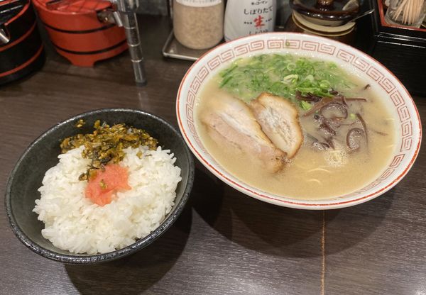 「ランチセット・博多ラーメン&小ライス(明太子)¥680」@博多らーめん 濱田屋 北千住店の写真