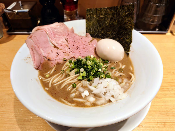 「濃厚海老煮干そば(煮玉子入り)」@麺屋 まほろ芭の写真