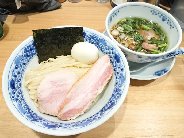 「鴨南蛮つけそば＋出汁玉子」@中華蕎麦 時雨 コレットマーレ桜木町店の写真