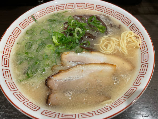 「博多ラーメン680円」@博多らーめん 濱田屋 北千住店の写真